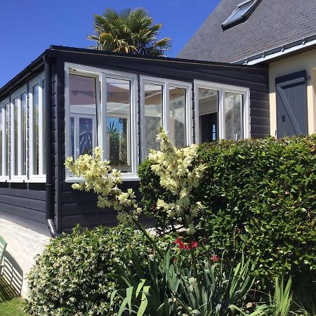 Les Camelias Bed & Breakfast Binic Exterior photo