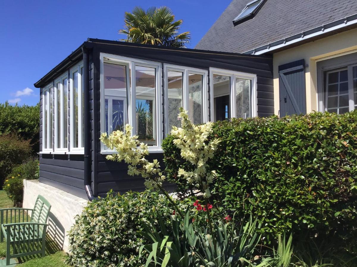 Les Camelias Bed & Breakfast Binic Exterior photo