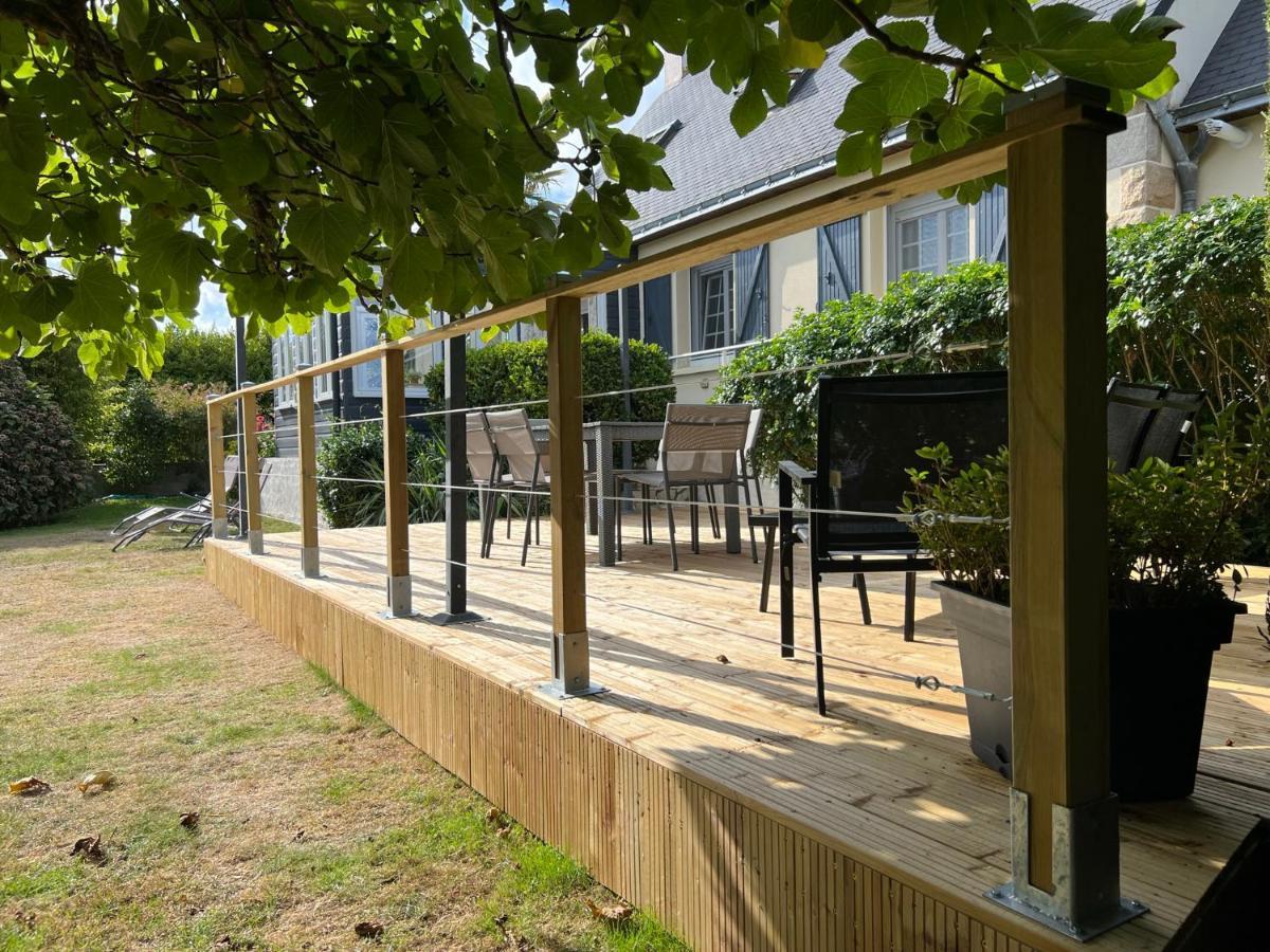 Les Camelias Bed & Breakfast Binic Exterior photo